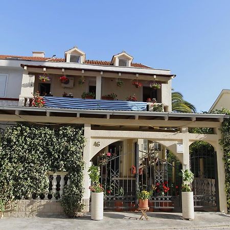 בודווה Apartment Sandra מראה חיצוני תמונה