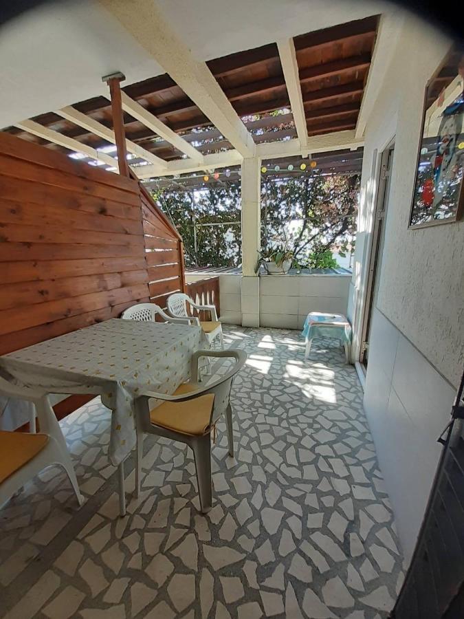 בודווה Apartment Sandra מראה חיצוני תמונה