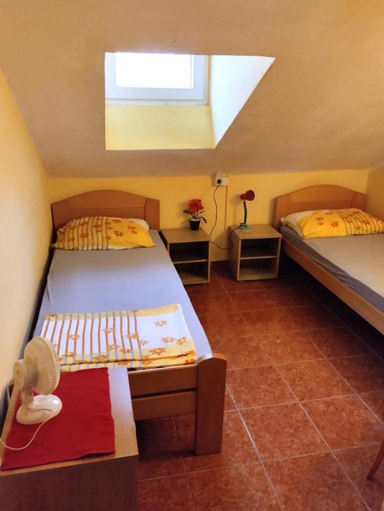 בודווה Apartment Sandra מראה חיצוני תמונה