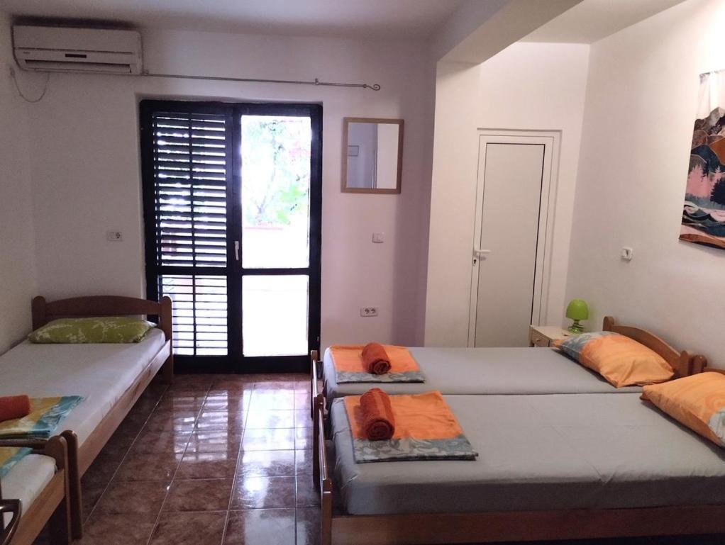 בודווה Apartment Sandra מראה חיצוני תמונה