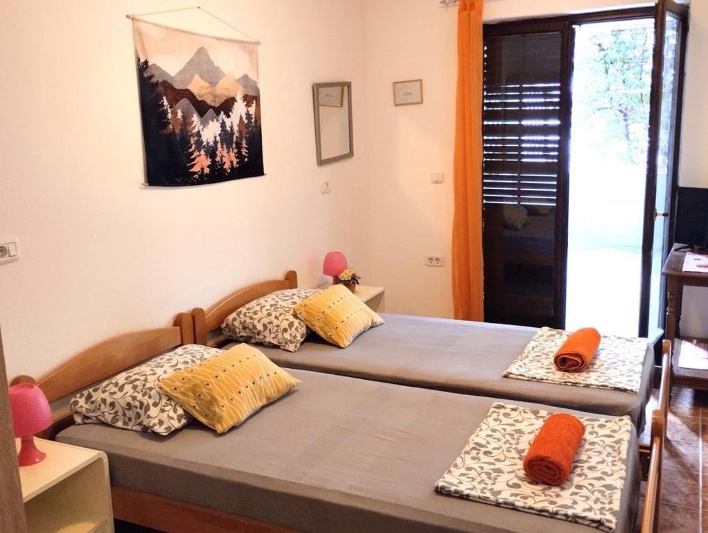 בודווה Apartment Sandra מראה חיצוני תמונה