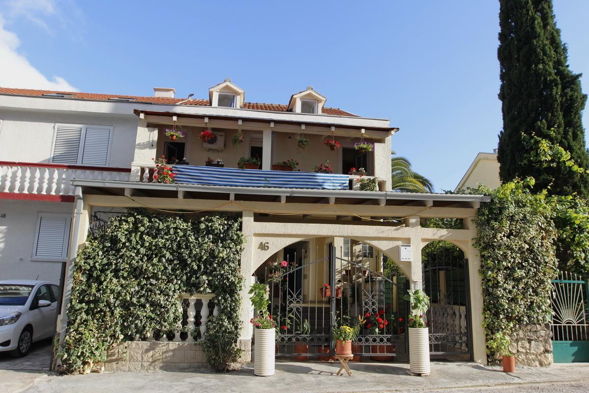 בודווה Apartment Sandra מראה חיצוני תמונה